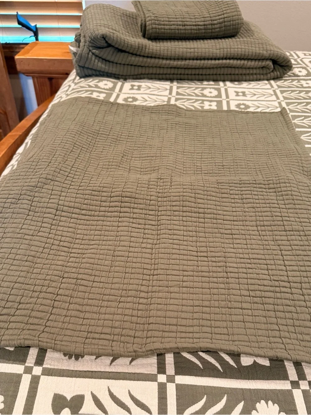 Quince Full/Queen Organic Cotton Ribbed Coverlet